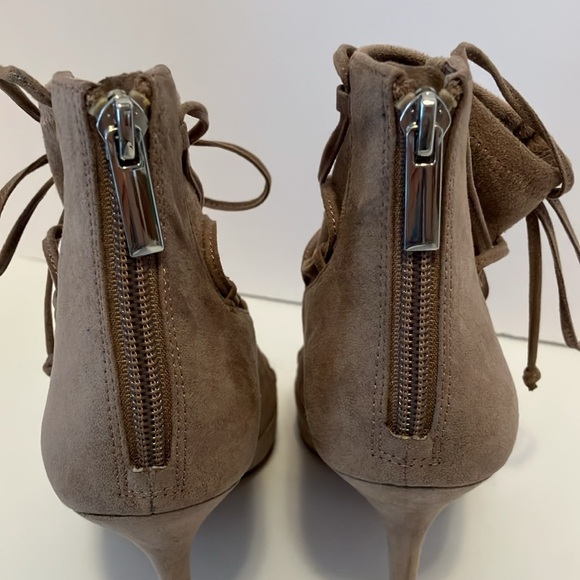 G.I.L.I. Karina Women’s Peep-toe Booties, 8.5 M, Camel, Faux Suede, 4” Heels - Picture 8 of 9